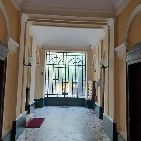 Silenzioso Vicino Stazione Universita Ospedali * Τορίνο